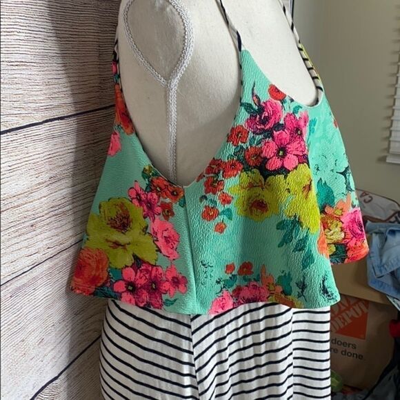 Hershe Floral Striped Tank Top Medium - Picture 6 of 8